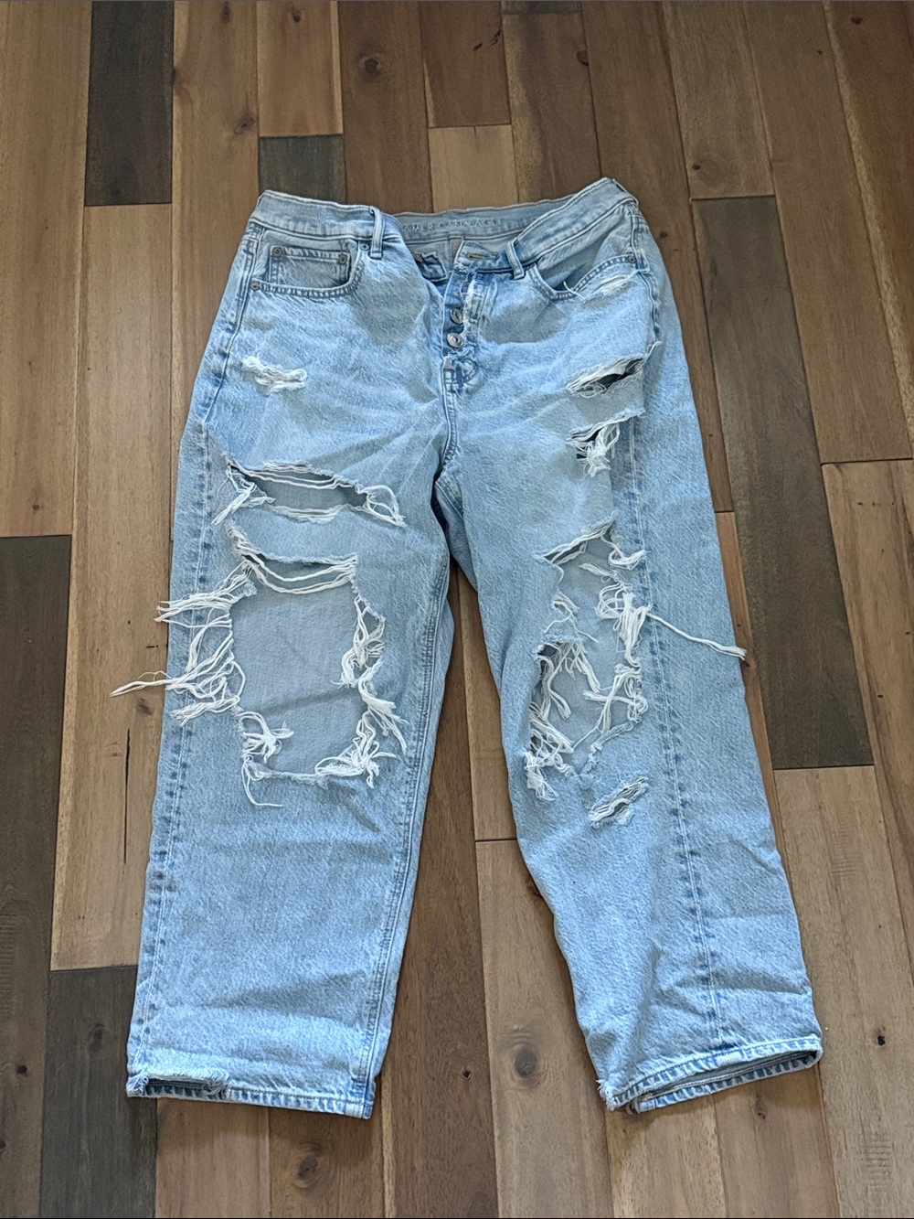 American Eagle Outfitters Light Wash Distressed Boyfriend Jeans